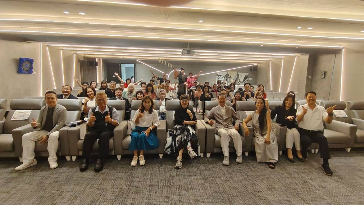 LINE_ALBUM_2026.09英雄與美人_260908_2