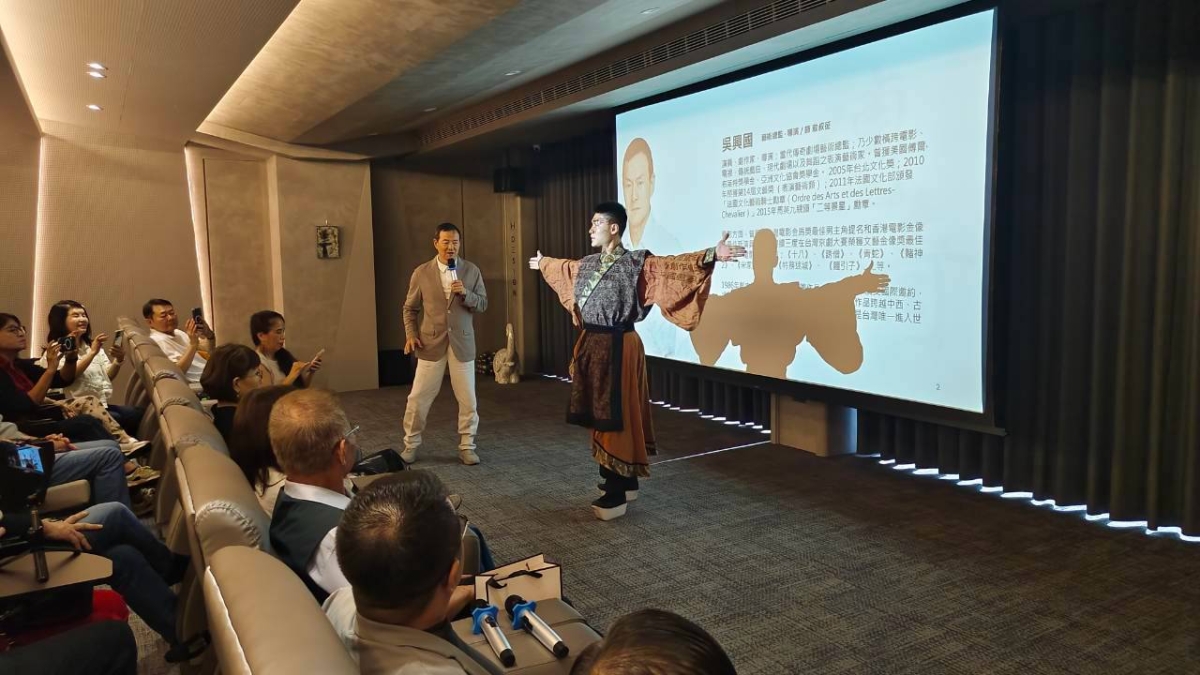 LINE_ALBUM_2026.09英雄與美人_260908_27