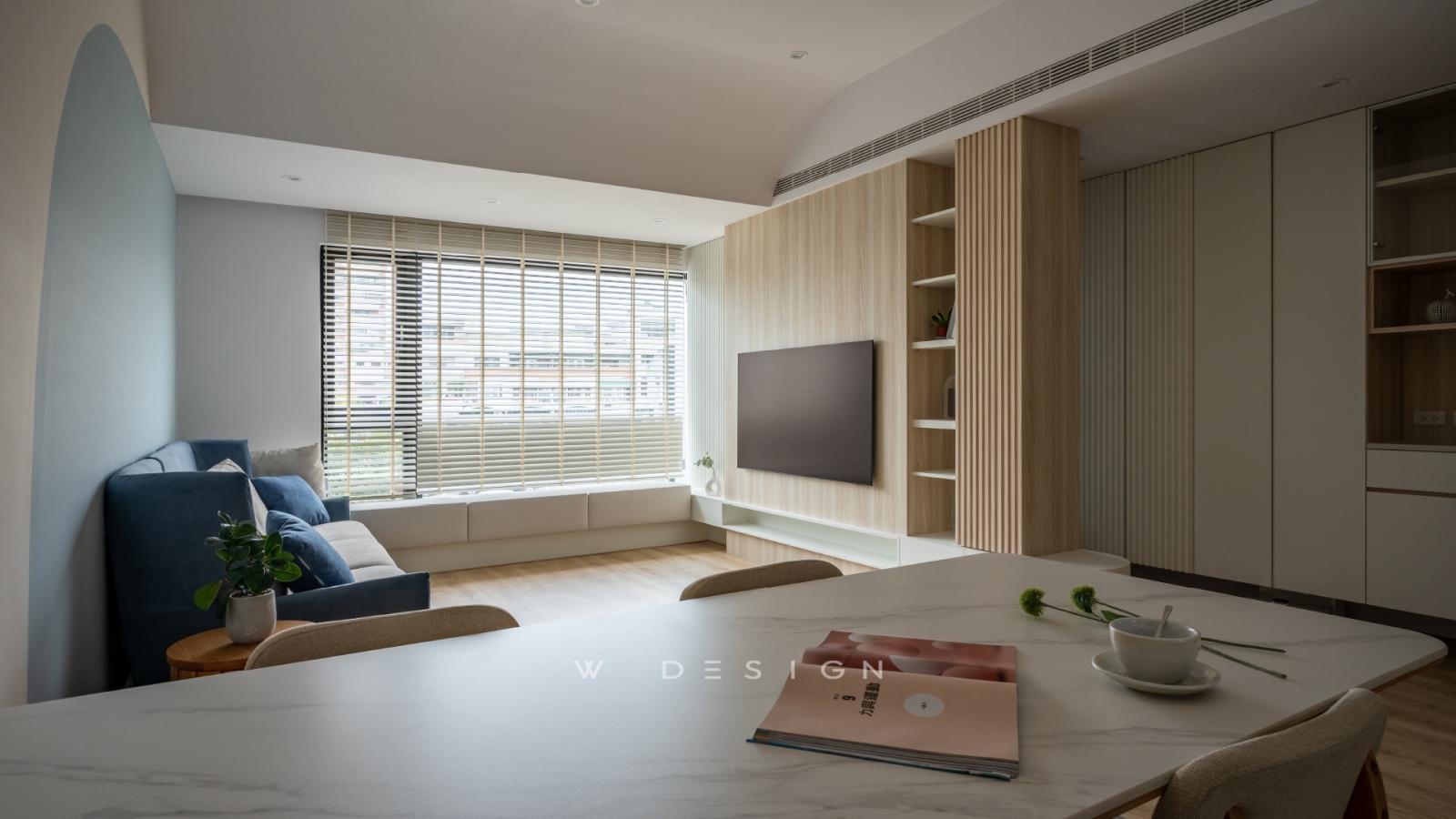 <style type="text/css">.blog-article {   max-width: 820px;   margin: 0 auto;   padding: 24px 16px 80px;   font-size: 16px;   line-height: 1.9;   color: #222;   font-family:     "Noto Sans JP",     "Noto Sans JP",     "Noto Sans JP",     sans-serif;   letter-spacing: 0.02em; }  .blog-article p {   margin-bottom: 18px;   line-height: 1.75; }  .blog-article p + ul {   margin-top: 8px; }  .blog-article ul {   margin-top: 8px;   margin-bottom: 20px;   padding-left: 20px; }  .blog-article li {   margin-bottom: 10px;   line-height: 1.45; }  /* ===== 標題 ===== */ .blog-article h2 {   font-size: 28px;   line-height: 1.35;   margin: 64px 0 28px;   padding-left: 16px;   border-left: 5px solid #cfa670; }  .blog-article h3 {   font-size: 20px;   margin: 48px 0 20px;   padding-left: 12px;   border-left: 3px solid #ddd; }  /* ===== TOC ===== */ .toc-box {   background: #f8f9fb;   border-left: 4px solid #cfa670;   padding: 20px 24px;   margin-bottom: 48px; }  .toc-title {   font-size: 18px;   font-weight: 700;   margin-bottom: 12px; }  .toc-box a {   text-decoration: none;   color: #333; }  .toc-box a:hover {   text-decoration: underline; }  /* ===== 表格 ===== */ .table-wrap {   overflow-x: auto;   margin: 32px 0; }  .cost-table {   width: 100%;   border-collapse: separate;   border-spacing: 0;   min-width: 640px; }  .cost-table thead th {   background: #f8f9fb;   padding: 16px 18px;   border-bottom: 2px solid #e0e0e0;   white-space: nowrap; }  .cost-table td {   padding: 16px 18px;   border-bottom: 1px solid #eee;   line-height: 1.6; }  .cost-table tbody tr:hover {   background: #fafafa; }  /* ===== FAQ 收合 details 版本 ===== */ .faq-item {   border-bottom: 1px solid #ddd;   padding: 16px 0; }  .faq-question {   display: block;   font-weight: 600;   cursor: pointer;   position: relative;   padding-right: 28px;   color: #222;   text-decoration: none;   list-style: none; }  .faq-question::after {   content: "＋";   position: absolute;   right: 0;   top: 0; }  .blog-article summary.faq-question::-webkit-details-marker {   display: none; }  .blog-article details[open] .faq-question::after {   content: "－"; }  .faq-answer {   display: block;   margin-top: 12px;   line-height: 1.7; }  /* ===== CTA ===== */ .cta-box {   background: #faf7f2;   border: 1px solid #e6dccf;   padding: 40px 32px;   margin: 72px 0;   text-align: center; }  .cta-button {   display: inline-block;   margin-top: 24px;   padding: 14px 36px;   background: #cfa670;   color: #fff;   text-decoration: none;   font-weight: 600; }  /* ===== 手機 ===== */ @media (max-width: 768px) {   .blog-article {     font-size: 15px;     line-height: 1.85;   } } </style>  <div class="blog-article"><!-- 快速目錄 --> <div class="toc-box"> <p class="toc-title"><span style="font-family:sans-serif">快速目錄</span></p>  <ul> 	<li><span style="font-family:sans-serif"><a href="#intro">台南北歐風格設計重點導讀</a></span></li> 	<li><span style="font-family:sans-serif"><a href="#what">什麼是北歐風格裝潢？</a></span></li> 	<li><span style="font-family:sans-serif"><a href="#points">北歐風設計的 5 大重點</a></span></li> 	<li><span style="font-family:sans-serif"><a href="#space">不同空間怎麼做北歐風裝潢？</a></span></li> 	<li><span style="font-family:sans-serif"><a href="#compare">北歐風、無印風、侘寂風差在哪？</a></span></li> 	<li><span style="font-family:sans-serif"><a href="#risk">台南北歐室內設計常見風險</a></span></li> 	<li><span style="font-family:sans-serif"><a href="#team">為什麼要找一站式團隊？</a></span></li> 	<li><span style="font-family:sans-serif"><a href="#faq">常見問答 FAQ</a></span></li> 	<li><span style="font-family:sans-serif"><a href="#cta">台南北歐風格設計諮詢</a></span></li> </ul> </div>  <div id="intro"> <h2><span style="font-family:sans-serif"><strong>台南北歐風格設計：不只是白牆木地板，而是讓生活更明亮舒適</strong></span></h2>  <p><span style="font-family:sans-serif">台南北歐風格設計不只是白牆、木地板和簡單家具，是要把「明亮、舒適、好整理」融合進生活裡。而北歐風格裝潢迷人的地方，就是看起來清爽，住起來有溫度；很適合台南重視採光、通風與家庭互動的住宅。</span></p>  <p><span style="font-family:sans-serif">北歐風持續受到客群的愛戴，是因為現代人需要一個能放鬆、減壓、好維護的家。WorldGBC 的健康建築觀點也提到，室內環境應回應人的健康、舒適與自然連結；這和北歐風重視光線、自然材質、簡潔動線的精神非常接近。</span></p> </div>  <div id="what"> <h2><span style="font-family:sans-serif"><strong>什麼是北歐風格裝潢？</strong></span></h2>  <p><span style="font-family:sans-serif">北歐風格裝潢（Scandinavian Style）源自挪威、丹麥、瑞典等高緯度國家，核心為「自然、簡約、高機能」。北歐生活環境因冬季日照較短，因此特別重視明亮感、留白、淺色木質與溫暖照明；在設計上，則追求少而精、耐看、耐用。</span></p>  <p><span style="font-family:sans-serif">北歐風的生活哲學包含 Fika 文化、Hygge 溫馨感、Lagom 中庸之道與 Friluftsliv 自然風格，追求剛剛好的平衡，以及與自然連結的生活方式。這些概念放到台南北歐風格設計裡：家不要只漂亮，而是要能讓人慢下來，好好吃飯、休息、工作、陪家人。</span></p>  <h3><span style="font-family:sans-serif"><strong>北歐風不是「越少越好」，而是「留下真正需要的」</strong></span></h3>  <p><span style="font-family:sans-serif">好的北歐室內設計不是把生活痕跡消滅，而是讓物品有位置、動線有順序、視覺有呼吸感。</span></p>  <p><span style="font-family:sans-serif">例如：客廳可以保留部分開放層架展示書籍、植栽或旅行紀念品，但雜物、電線、清潔用品就要進櫃體。這樣視覺上輕盈，住起來也不會每天都在整理。</span></p> </div>  <div id="points"> <h2><span style="font-family:sans-serif"><strong>北歐風設計的 5 大重點</strong></span></h2>  <p><span style="font-family:sans-serif">北歐風設計要抓住採光、木質、低彩度、收納與軟裝這 5 個重點。如果設計得不平衡，空間很容易變得平淡，或是失去北歐簡約風的清爽感。</span></p>  <h3><span style="font-family:sans-serif"><strong>1. 採光：台南住宅更要注意遮陽與通風</strong></span></h3>  <p><span style="font-family:sans-serif">北歐風裝潢非常強調自然光，除了可以利用白色、奶油色、淺灰色牆面放大光感，也可以再搭配紗簾。台南日照強，可以搭配百葉或調光簾，讓光線柔和進入室內。</span></p>  <p><span style="font-family:sans-serif">台南（全台灣應該都有這些問題）因為濕熱氣候下，若櫃體背牆、窗邊或木作收邊沒有處理好，後續可能出現發霉、變形或異味。</span></p>  <p><span style="font-family:sans-serif">EPA 在室內空氣品質資料中也提醒，裝修改善住宅時，要特別注意通風、濕氣、揮發性有機物與材料污染來源。</span></p>  <h3><span style="font-family:sans-serif"><strong>2. 木質：選淺木色，但不要忽略耐磨與防潮</strong></span></h3>  <p><span style="font-family:sans-serif">北歐風常用橡木、白橡、梣木、淺木皮等材質，視覺上溫柔，也能中和白牆的冷感。不過台南北歐風格設計不能只看色票，還要看材質適不適合生活習慣。</span></p>  <p><span style="font-family:sans-serif">家中如有小孩、毛孩，地板可以評估使用耐磨木地板、超耐磨地板或木紋磚；櫃體則要確認板材等級、封邊品質與五金耐用度。北歐風不是要用昂貴實木，而是要把木質感用在最值得的位置。</span></p>  <h3><span style="font-family:sans-serif"><strong>3. 配色：白、木、灰是基底，莫蘭迪色是加分</strong></span></h3>  <p><span style="font-family:sans-serif">北歐裝潢風格最常見的配色是白色、淺木色、米色、灰色。這些顏色不容易退流行，也比較適合長期居住。如果覺得太素，可以加入霧藍、鼠尾草綠、灰粉、奶茶色、大地色或莫蘭迪色。</span></p>  <div class="table-wrap"> <table class="cost-table"> 	<thead> 		<tr> 			<th><span style="font-family:sans-serif">配色方向</span></th> 			<th><span style="font-family:sans-serif">適合空間</span></th> 			<th><span style="font-family:sans-serif">呈現感受</span></th> 			<th><span style="font-family:sans-serif">風險提醒</span></th> 		</tr> 	</thead> 	<tbody> 		<tr> 			<td><span style="font-family:sans-serif">白＋淺木</span></td> 			<td><span style="font-family:sans-serif">小坪數、採光普通住宅</span></td> 			<td><span style="font-family:sans-serif">明亮、放大、乾淨</span></td> 			<td><span style="font-family:sans-serif">太白容易顯冷，要用織品補溫度</span></td> 		</tr> 		<tr> 			<td><span style="font-family:sans-serif">奶油白＋灰米</span></td> 			<td><span style="font-family:sans-serif">新成屋、親子宅</span></td> 			<td><span style="font-family:sans-serif">柔和、耐看、溫暖</span></td> 			<td><span style="font-family:sans-serif">色差要現場確認，避免偏黃</span></td> 		</tr> 		<tr> 			<td><span style="font-family:sans-serif">灰藍＋木質</span></td> 			<td><span style="font-family:sans-serif">書房、主臥</span></td> 			<td><span style="font-family:sans-serif">安定、沉穩、有層次</span></td> 			<td><span style="font-family:sans-serif">深色比例過高會壓縮空間</span></td> 		</tr> 		<tr> 			<td><span style="font-family:sans-serif">鼠尾草綠＋白</span></td> 			<td><span style="font-family:sans-serif">餐廚、玄關</span></td> 			<td><span style="font-family:sans-serif">清新、自然、放鬆</span></td> 			<td><span style="font-family:sans-serif">建議局部使用，避免整面過重</span></td> 		</tr> 		<tr> 			<td><span style="font-family:sans-serif">大地色＋藤編</span></td> 			<td><span style="font-family:sans-serif">陽台、客廳</span></td> 			<td><span style="font-family:sans-serif">自然、度假、生活感</span></td> 			<td><span style="font-family:sans-serif">材質要防潮，避免發霉</span></td> 		</tr> 	</tbody> </table> </div>  <h3><span style="font-family:sans-serif"><strong>4. 收納：櫃子要做，但不要把牆面塞滿</strong></span></h3>  <p><span style="font-family:sans-serif">北歐風室內設計講究留白，但台灣家庭收納需求通常很高。所以「主要收納集中、局部展示放鬆」就非常考驗功力。</span></p>  <p><span style="font-family:sans-serif">玄關、電視牆、餐邊櫃與臥室衣櫃可以承擔大量收納；客廳視覺面則保留一點空白，不需要每面牆都做滿櫃。</span></p>  <p><span style="font-family:sans-serif">如果是 20 坪以下小宅，北歐簡約風則要避免厚重櫃體。可以利用懸空櫃、細框玻璃、洞洞板、開放層板、臥榻收納，讓空間看起來不壓迫。</span></p>  <h3><span style="font-family:sans-serif"><strong>5. 軟裝：北歐風客廳佈置的靈魂在燈、布、植栽</strong></span></h3>  <p><span style="font-family:sans-serif">北歐風客廳不一定要靠硬裝，透過沙發、燈具、地毯、抱枕、植栽與掛畫，也能創造很完整的氛圍。北歐風住宅在軟裝布置上，像沙發、收納櫃、燈飾、小物，都會影響整體感受。</span></p>  <p><span style="font-family:sans-serif">2026 室內趨勢也更重視自然材質、手作感、觸感與安心感。近期設計觀點，都更重視光線、材質、空氣流動與品質，不再只是讓空間「看起來很療癒」。</span></p> </div>  <div class="cta-box"> <h2><span style="font-family:sans-serif">喜歡北歐風，但不知道怎麼落地成自己的家？</span></h2>  <p><span style="font-family:sans-serif">北歐風看似簡單，其實最考驗採光、收納、材質與燈光比例。萬寶隆室內設計可協助你從格局、動線、櫃體與軟裝一起規劃，避免做成只有白牆木地板、卻不好住的空間。</span></p>  <span style="font-family:sans-serif"><a class="cta-button" href="#" style="padding: 10px 24px; font-size: 15px;">預約北歐風設計諮詢</a></span> </div>  <div id="space"> <h2><span style="font-family:sans-serif"><strong>不同空間怎麼做北歐風裝潢？</strong></span></h2>  <p><span style="font-family:sans-serif">北歐風裝潢可以用在客廳、餐廚、臥室、書房與玄關，但每個空間的重點不同。要避免整間都複製同一套白木灰，否則會變得沒有記憶點。</span></p>  <h3><span style="font-family:sans-serif"><strong>客廳：先決定生活重心，再決定電視牆</strong></span></h3>  <p><span style="font-family:sans-serif">北歐風客廳不一定要做厚重電視牆。如果家人常看電影，可以整合投影、矮櫃與收納；如果更重視親子互動，沙發背牆、開放書櫃與地毯區會更實用。</span></p>  <p><span style="font-family:sans-serif">萬寶隆的北歐風空間設計｜佳晟建設・佳晟家安以木質肌理與光影營造溫潤感，適合想參考 23 坪三房兩廳配置的屋主，而此案座落台南永康區，主要以木皮塑造柔軟生活輪廓。</span></p>  <h3><span style="font-family:sans-serif"><strong>餐廚：中島、餐邊櫃與燈光要一起規劃</strong></span></h3>  <p><span style="font-family:sans-serif">喜歡北歐風設計的話，廚房怎麼設計呢？如果你經常下廚，檯面深度、插座位置、電器櫃散熱、垃圾桶位置、餐邊櫃收納都要先算好。吊燈則可以是風格焦點，只要高度不影響用餐視線都可以。</span></p>  <p><span style="font-family:sans-serif">家具可用淺木餐桌、霧面吊燈、米灰餐椅，再搭配一面餐邊櫃。盡量不要把所有杯盤都外露，否則很快會變亂。</span></p>  <h3><span style="font-family:sans-serif"><strong>臥室：柔和燈光比造型更重要</strong></span></h3>  <p><span style="font-family:sans-serif">北歐風格房間重點是放鬆與好睡。主色不要太刺激，可用奶油白、淺灰、亞麻色、木質床頭，搭配床邊壁燈或間接光。床頭櫃不一定要對稱，也可以用小圓几、矮凳或懸空層板取代。</span></p>  <p><span style="font-family:sans-serif">如果臥室有樑柱、門片或畸零角，設計師可以透過圓弧收邊、隱藏門、淺色櫃體修飾比例。這些細節會比單純買一張北歐風床架更有幫助。</span></p>  <h3><span style="font-family:sans-serif"><strong>玄關：小空間也要有儀式感</strong></span></h3>  <p><span style="font-family:sans-serif">玄關是北歐裝潢容易被忽略的地方。其實只要有穿鞋椅、落塵區、鑰匙平台、鞋櫃通風孔與柔和照明，回家感就會差很多。</span></p>  <p><span style="font-family:sans-serif">若家中坪數不大，可選擇懸空鞋櫃搭配洞洞板，讓包包、雨傘、外套有固定位置。</span></p> </div>  <div id="compare"> <h2><span style="font-family:sans-serif"><strong>北歐風、無印風、侘寂風差在哪？</strong></span></h2>  <p><span style="font-family:sans-serif">北歐風、無印風與侘寂風都偏簡約，但北歐風更重視明亮、溫暖與生活感；無印風更強調機能與秩序；侘寂風則偏向低彩度、粗獷材質與寧靜氛圍。</span></p>  <div class="table-wrap"> <table class="cost-table"> 	<thead> 		<tr> 			<th><span style="font-family:sans-serif">風格</span></th> 			<th><span style="font-family:sans-serif">核心特色</span></th> 			<th><span style="font-family:sans-serif">適合族群</span></th> 			<th><span style="font-family:sans-serif">注意事項</span></th> 		</tr> 	</thead> 	<tbody> 		<tr> 			<td><span style="font-family:sans-serif">北歐風</span></td> 			<td><span style="font-family:sans-serif">明亮、木質、舒適、自然</span></td> 			<td><span style="font-family:sans-serif">喜歡清爽溫暖、家庭互動的人</span></td> 			<td><span style="font-family:sans-serif">要避免過度空白、缺乏收納</span></td> 		</tr> 		<tr> 			<td><span style="font-family:sans-serif">無印風</span></td> 			<td><span style="font-family:sans-serif">整齊、機能、淺木、低調</span></td> 			<td><span style="font-family:sans-serif">喜歡秩序感與生活用品統一者</span></td> 			<td><span style="font-family:sans-serif">容易太制式，缺少個性</span></td> 		</tr> 		<tr> 			<td><span style="font-family:sans-serif">侘寂風</span></td> 			<td><span style="font-family:sans-serif">樸質、低彩、手感、歲月感</span></td> 			<td><span style="font-family:sans-serif">喜歡安靜、沉穩、自然肌理者</span></td> 			<td><span style="font-family:sans-serif">採光不足時容易顯暗</span></td> 		</tr> 		<tr> 			<td><span style="font-family:sans-serif">Japandi</span></td> 			<td><span style="font-family:sans-serif">日式禪意＋北歐簡約</span></td> 			<td><span style="font-family:sans-serif">喜歡高質感極簡者</span></td> 			<td><span style="font-family:sans-serif">材質與比例要求較高</span></td> 		</tr> 	</tbody> </table> </div> </div>  <div id="risk"> <h2><span style="font-family:sans-serif"><strong>台南做北歐室內設計，最常見的 4 個風險</strong></span></h2>  <p><span style="font-family:sans-serif">台南做北歐室內設計，最需要注意的是濕氣、日曬、收納不足與施工落差。北歐風越簡單，細節越不能馬虎。</span></p>  <h3><span style="font-family:sans-serif"><strong>風險 1：只追求白色，忽略耐髒與維護</strong></span></h3>  <p><span style="font-family:sans-serif">白色系確實能放大空間，但牆面、櫃體、沙發若全部偏白，日常使用很容易顯髒。建議大面積用耐看中性色，容易碰觸的位置選耐擦洗塗料、耐磨板材或可拆洗布料。</span></p>  <h3><span style="font-family:sans-serif"><strong>風險 2：木作太多，造成壓迫與預算失控</strong></span></h3>  <p><span style="font-family:sans-serif">北歐風不是木作越多越有質感。過多固定櫃體會讓空間變重，也會讓預算快速增加。比較好的做法，是把預算放在玄關、餐邊櫃、衣櫃、電視牆收納這些真正高頻使用的位置。</span></p>  <h3><span style="font-family:sans-serif"><strong>風險 3：燈光只做一盞主燈</strong></span></h3>  <p><span style="font-family:sans-serif">北歐風講究柔和光層次，不能只靠一盞吸頂燈。客廳可搭配主燈、立燈、壁燈、間接照明；餐桌上方可用吊燈聚焦；臥室則適合床頭閱讀燈。燈光一分層，家就會更有溫度。</span></p>  <h3><span style="font-family:sans-serif"><strong>風險 4：只買漂亮家具，沒有整體比例</strong></span></h3>  <p><span style="font-family:sans-serif">北歐家具通常線條簡潔，但尺寸買錯仍然會壓迫。沙發深度、茶几高度、餐桌尺度、走道寬度，都要和格局一起看。很多爸媽會問我們：「為什麼照片很美，放到家裡就怪？」通常就是比例沒有先規劃。</span></p> </div>  <div id="team"> <h2><span style="font-family:sans-serif"><strong>台南北歐風格設計推薦：為什麼要找一站式團隊？</strong></span></h2>  <p><span style="font-family:sans-serif">台南北歐風格設計建議找能整合設計、工程、材質、軟裝與保固的團隊，因為北歐風不是單一工種能完成，而是從格局、光線、收納、板材、油漆、燈光到家具都要一致。</span></p>  <p><span style="font-family:sans-serif">萬寶隆室內設計為台南室內設計領導品牌，官網說明品牌累積上千實績個案、屢獲國際獎項肯定，並以直營工程團隊提供從設計到完工的一站式服務。對屋主來說，這代表溝通成本較低，也能減少設計圖與現場施工落差。</span></p>  <p><span style="font-family:sans-serif">如果你正在比較台南室內設計公司，也可以先閱讀萬寶隆整理的 2026 台南室內設計推薦、費用行情與流程全攻略，先理解預算與流程，再進一步討論風格細節。</span></p>  <p><span style="font-family:sans-serif">另可參考萬寶隆一站式全屋訂製，了解硬裝、工程與軟裝整合方式。</span></p> </div>  <div id="faq"> <h2><span style="font-family:sans-serif">常見問答 FAQ</span></h2>  <div class="faq-item"> <details> <summary class="faq-question"><span style="font-family:sans-serif">北歐風格裝潢適合小坪數嗎？</span></summary> <div class="faq-answer"> <p><span style="font-family:sans-serif">適合。北歐風格裝潢重視留白、淺色與輕盈家具，能讓小坪數看起來更明亮。不過收納要提前規劃，否則入住後雜物一多，空間很快就失去清爽感。</span></p> </div> </details> </div>  <div class="faq-item"> <details> <summary class="faq-question"><span style="font-family:sans-serif">北歐風裝潢一定要用木地板嗎？</span></summary> <div class="faq-answer"> <p><span style="font-family:sans-serif">不一定。木地板很有溫度，但濕氣與日曬條件要一起考量。若擔心維護，也可以選木紋磚、超耐磨地板或局部木皮，保留北歐風設計感又降低維修壓力。</span></p> </div> </details> </div>  <div class="faq-item"> <details> <summary class="faq-question"><span style="font-family:sans-serif">北歐簡約風會不會太單調？</span></summary> <div class="faq-answer"> <p><span style="font-family:sans-serif">如果只做白牆和木地板，確實可能單調。建議用燈光、地毯、植栽、掛畫、莫蘭迪色家具增加層次，讓簡約北歐風有生活感，而不是空蕩感。</span></p> </div> </details> </div>  <div class="faq-item"> <details> <summary class="faq-question"><span style="font-family:sans-serif">台南北歐風格設計預算怎麼抓？</span></summary> <div class="faq-answer"> <p><span style="font-family:sans-serif">預算會依坪數、屋況、木作量、材料等級與是否包含家具軟裝而不同。建議先確認必做項目，例如格局調整、水電、收納、地坪與燈光，再把軟裝分階段配置，較不容易超支。</span></p> </div> </details> </div> </div> </div>  <div class="cta-box" id="cta"> <h2><span style="font-family:sans-serif">台南北歐風格設計｜萬寶隆室內設計</span></h2>  <p><span style="font-family:sans-serif">台南北歐風格設計該追求的，不是單純複製網上的白木灰照片，而是要把採光、通風、收納、材質、燈光和家人的生活習慣整理清楚。好的裝潢會讓家更明亮、更好整理，也更能安定人的心。</span></p>  <p><span style="font-family:sans-serif">如果你喜歡北歐風設計的溫柔感，又擔心施工、預算與材質選擇出錯，建議從格局評估開始，讓萬寶隆先協助你釐清需求。</span></p>  <p><span style="font-family:sans-serif">萬寶隆室內設計以台南在地經驗、一站式工程與軟裝整合，陪你把理想中的北歐室內設計，做成真正耐住、耐看、也耐用的家。</span></p>  <span style="font-family:sans-serif"><a class="cta-button" href="#">立即預約北歐風格設計諮詢</a></span> </div>